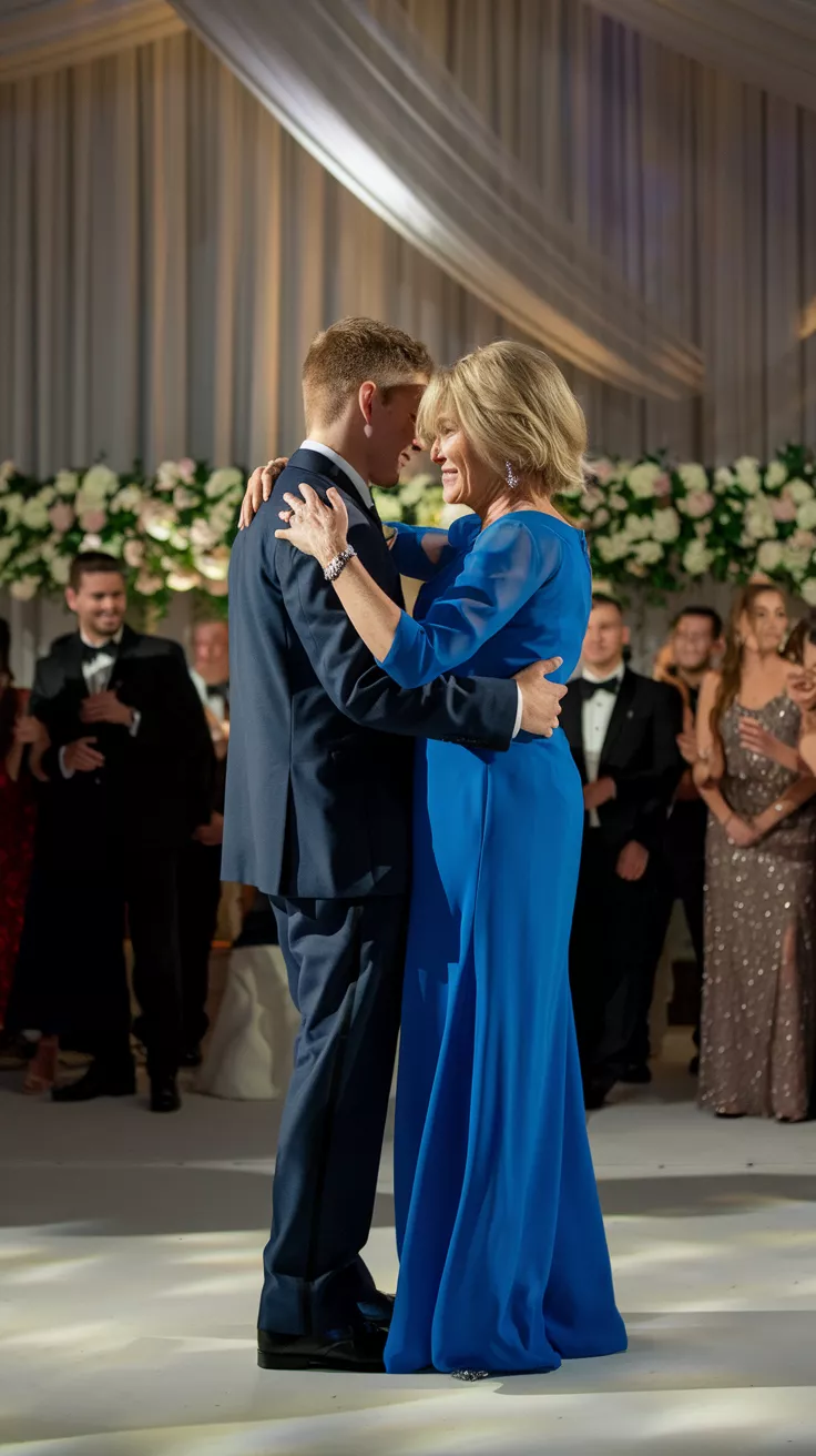 The bride thought it was her moment, until Mom and Son hit the dance floor, What started sweet turned into the wildest wedding dance no one saw coming! Laughter exploded, guests were floored, and the internet cant get enough